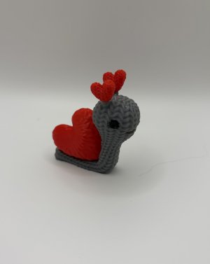 Knitted Heart Snail