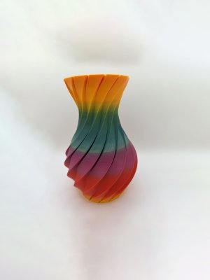 Twisting Pillars Vase