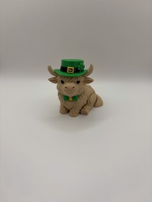 St Patrick's Day Highland Cow